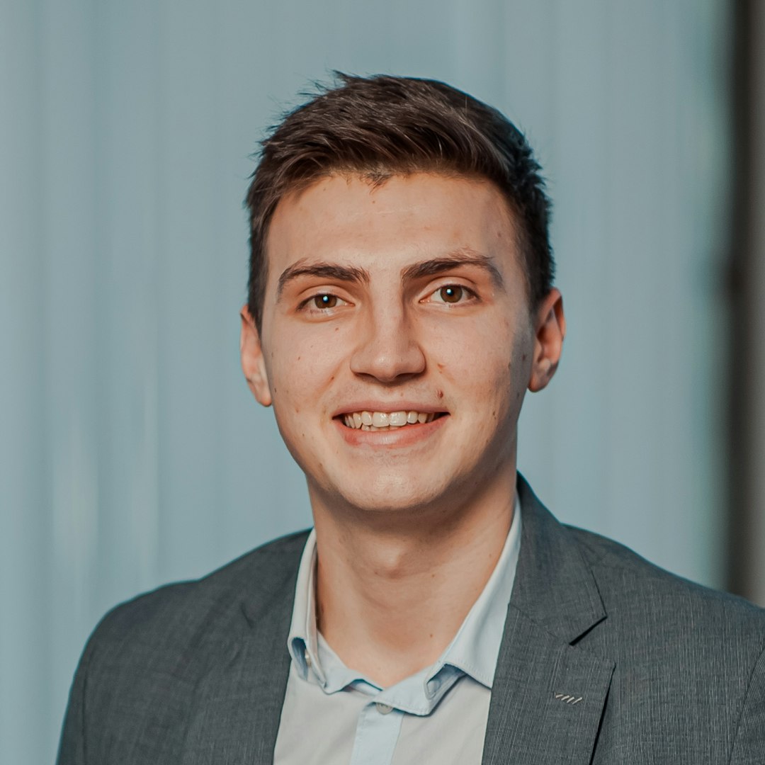 Julian Becker, Psychology